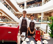 咖啡師培訓(xùn)_【咖啡香伴書香，精美拉花更見“心”】學員實踐