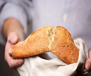 深圳龍華急招面包中工，包吃住4500